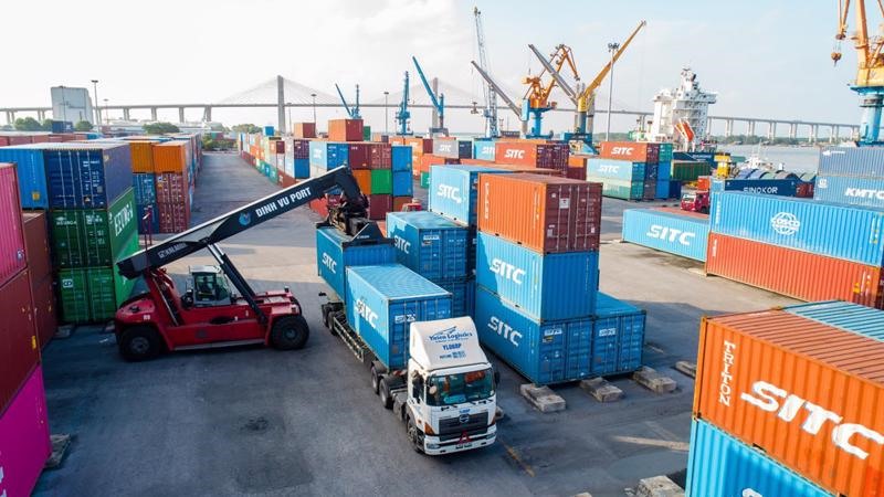 Vận chuyển bằng container cần lưu ý những gì? 